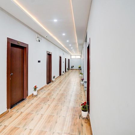 Hotel Vibe Blu- Varanasi Eksteriør billede