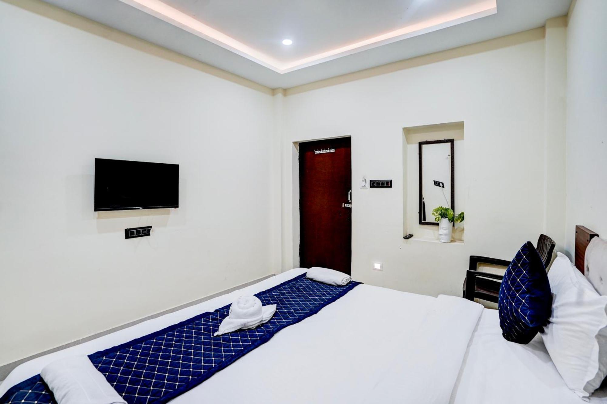 Hotel Vibe Blu- Varanasi Eksteriør billede