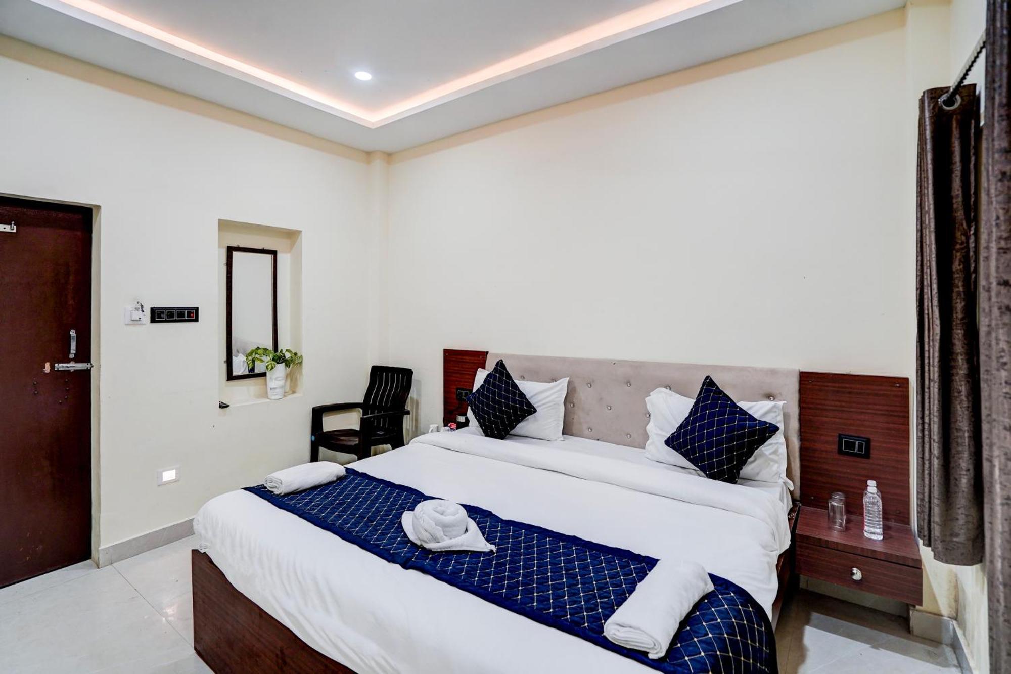 Hotel Vibe Blu- Varanasi Eksteriør billede