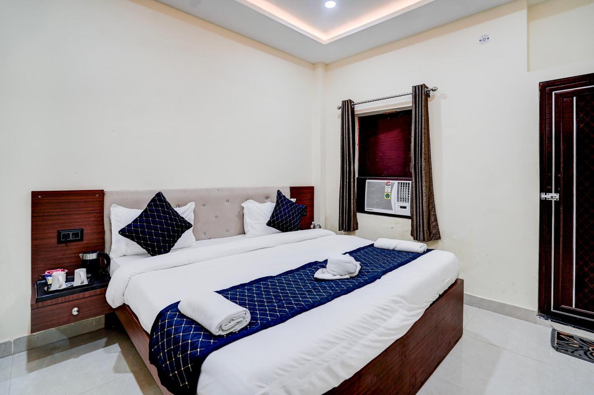 Hotel Vibe Blu- Varanasi Eksteriør billede