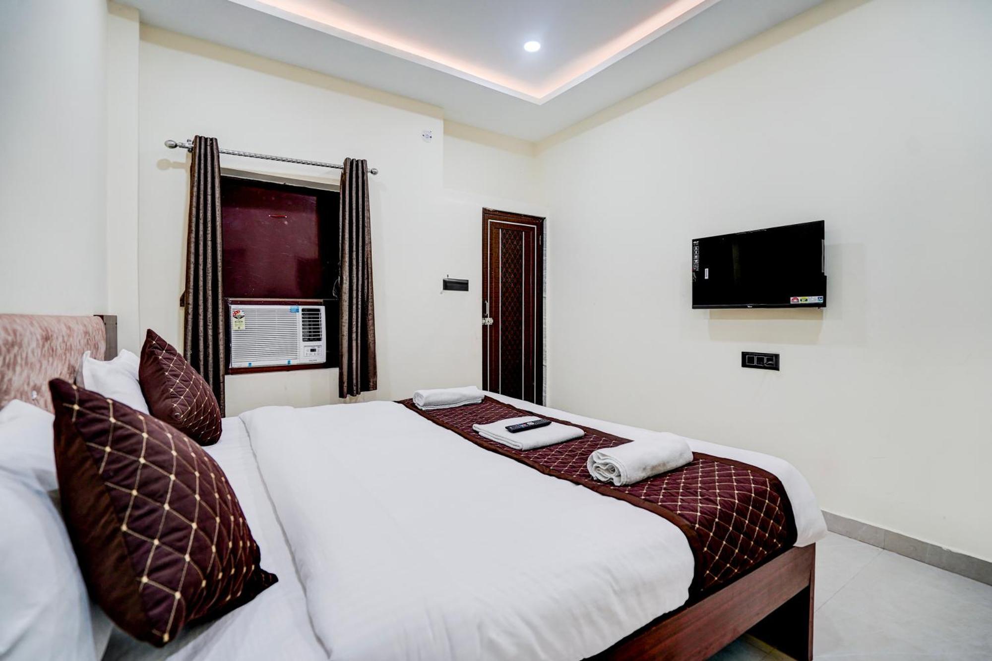 Hotel Vibe Blu- Varanasi Eksteriør billede
