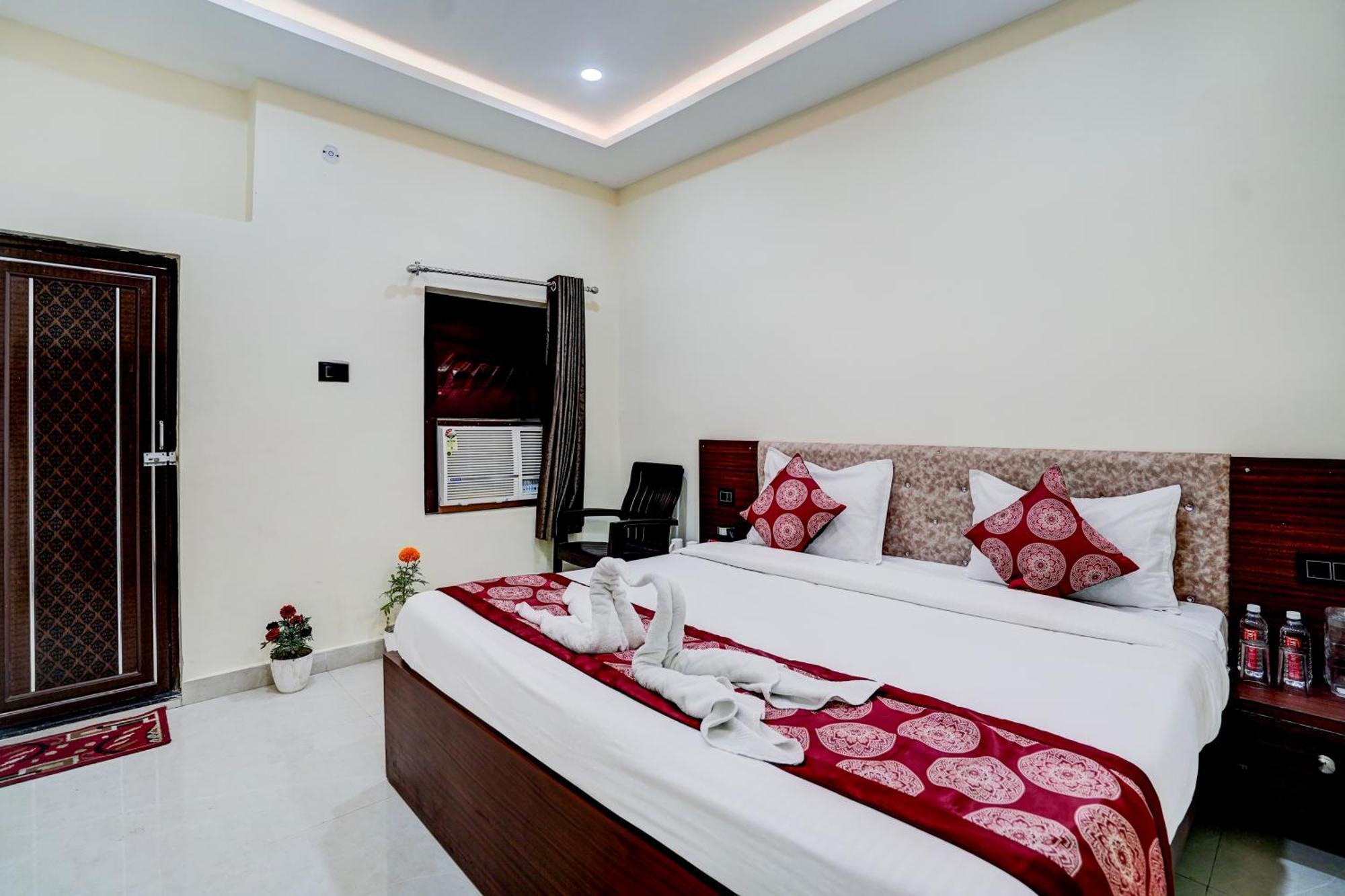 Hotel Vibe Blu- Varanasi Eksteriør billede